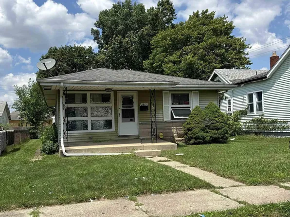 2617 Poland St, South Bend, IN 46619