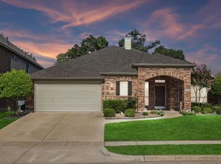 6315 Weaver Dr, Arlington, TX 76001