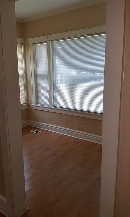 2nd image of 2100 Hampton Blvd #1