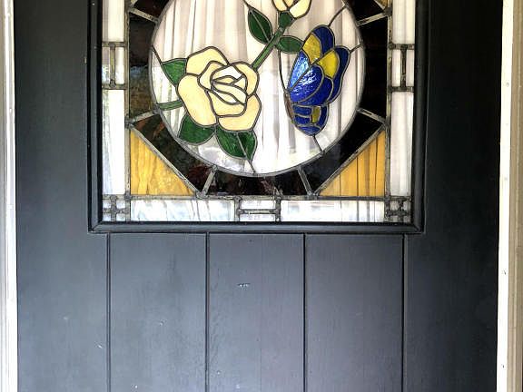 3rd image of 1077 Ingleside Ave