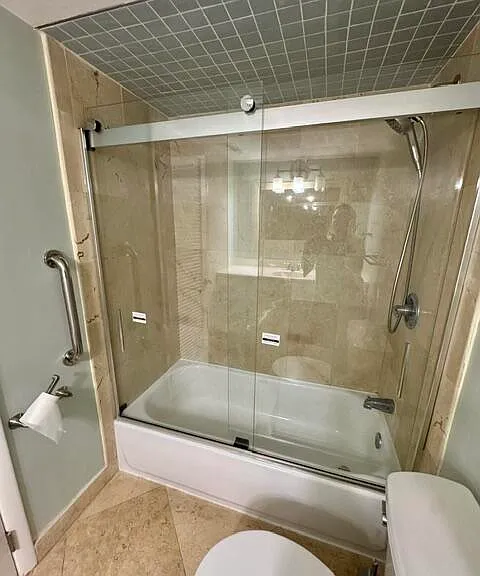 2400 NE 33rd Ave #208 — Photo 9