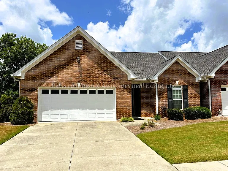 240 Regency Ln SW — Photo 1