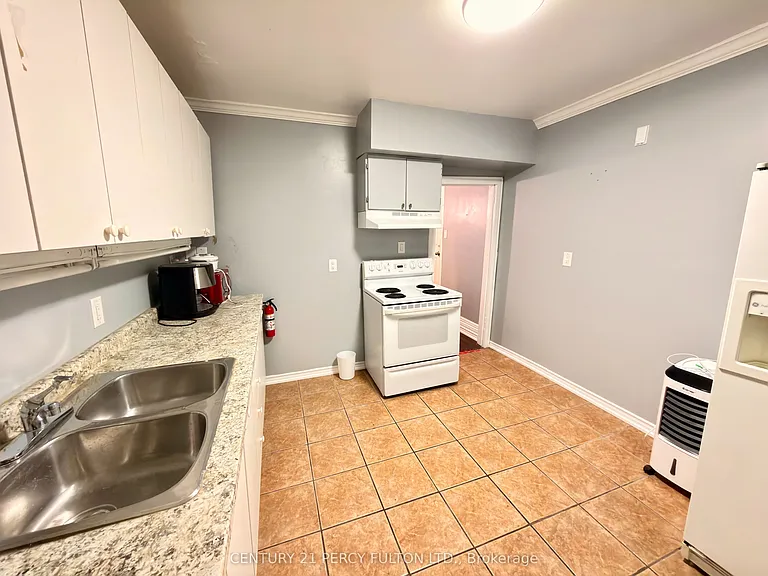 108 Cumberland Ave #2 — Photo 4