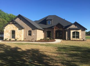 1511 W Westhill Dr, Cleburne, TX 76033