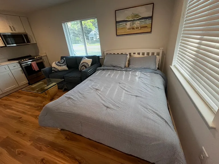 615 Azalea Ln #4B — Photo 6