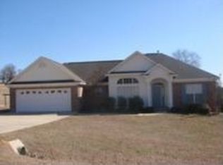 1378 County Road 39, Deatsville, AL 36022