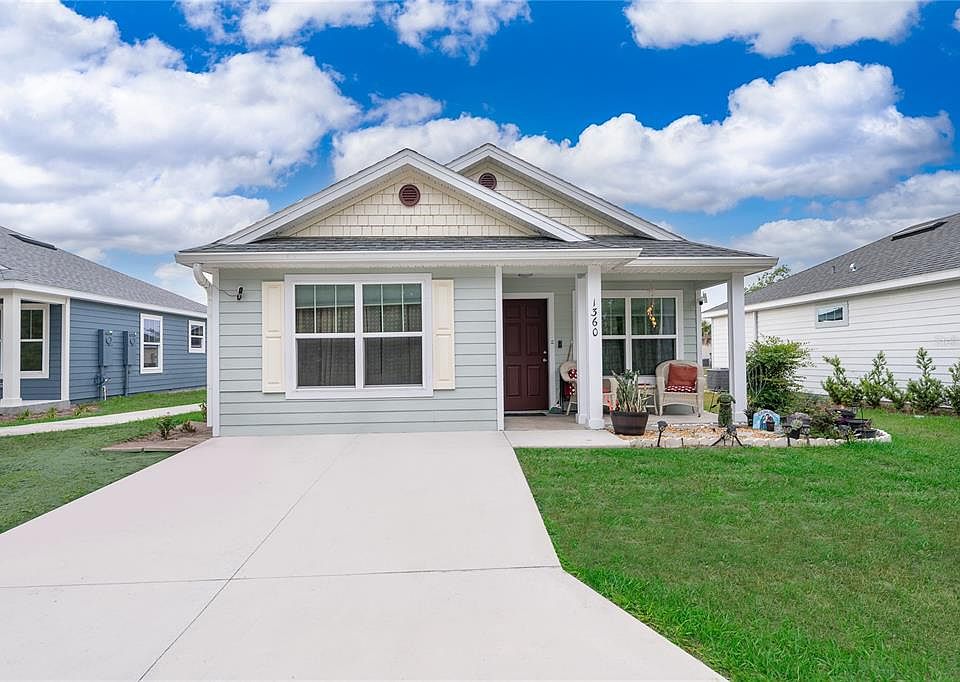 1st image of 1360 COTTAGE CIRCLE
