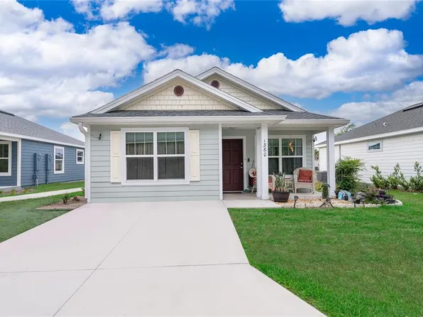 1360 Cottage Cir, Tavares, FL 32778