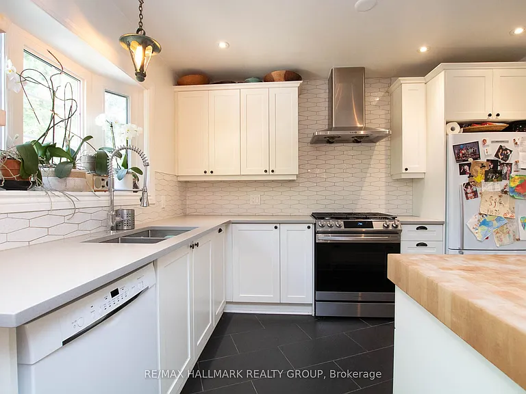 42 Glengarry Rd — Photo 14
