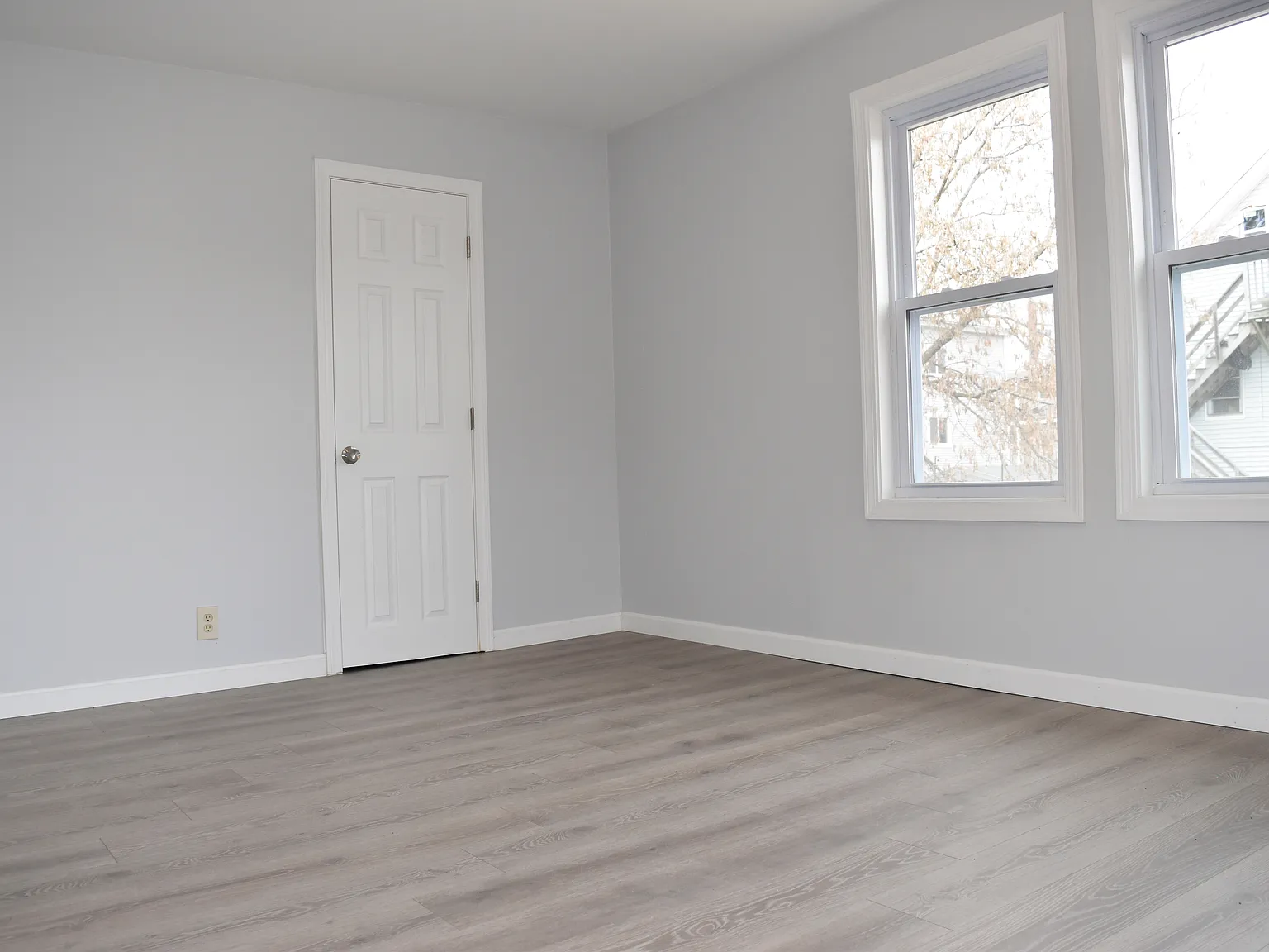 3 bed, $2,000 — Photo 4