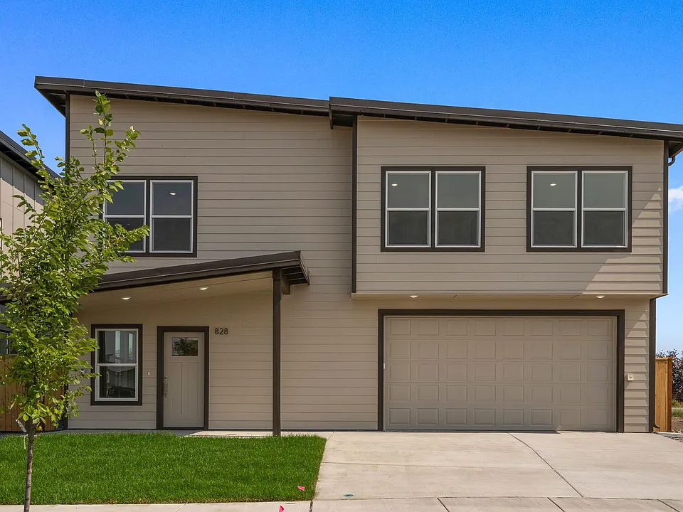 828 Spaniel Ln
