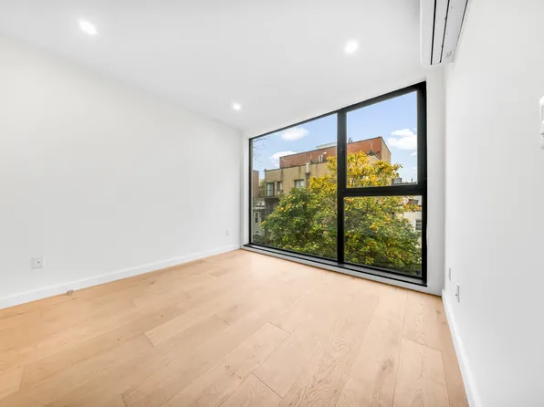 30-24 32nd Street image 12 of 23