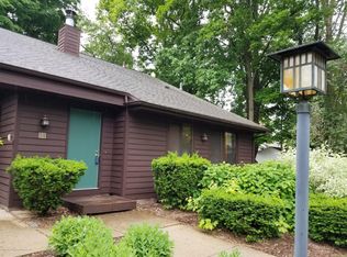 101 E Jolly Rd APT B8, Lansing, MI 48910