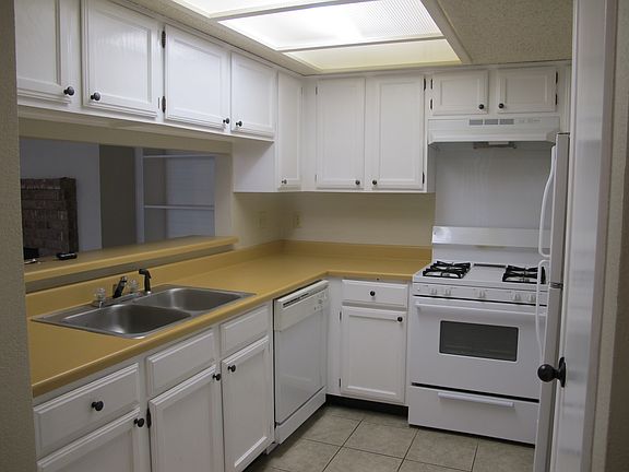 4th image of 7825 Beauregard Cir APT 24B
