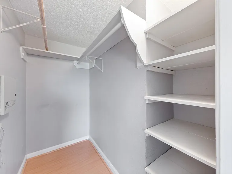 7700 Creekbend Dr #30 — Photo 21