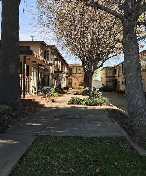 312 N San Antonio Ave #17 — Photo 18