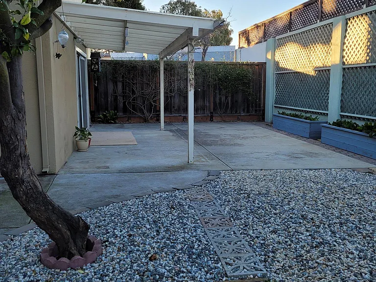 621 Bryan Ave — Photo 7