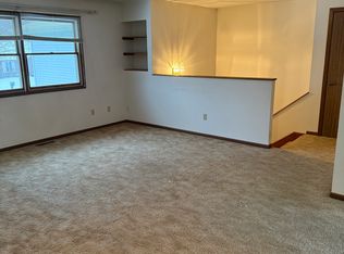 510 L Hauser Rd, Onalaska, WI 54650