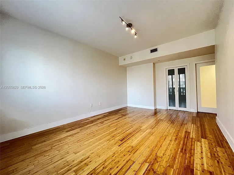 10 Aragon Ave #614 — Photo 15