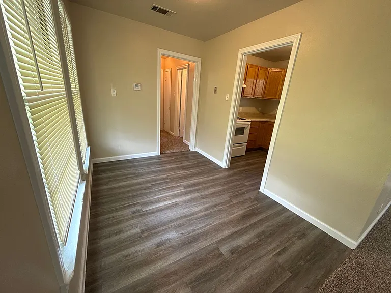 303 Cloud St — Photo 3