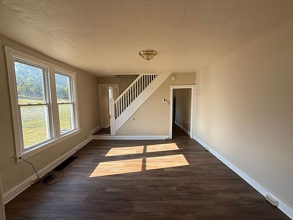 5th image of 415 W Wilson Blvd