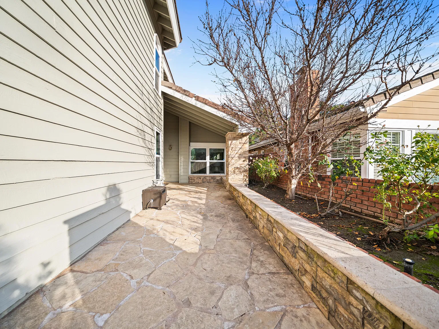 5 bed, 3264 sqft, $7,000 — Photo 3