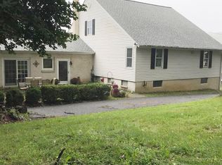 725 Lammey Rd, Honey Brook, PA 19344