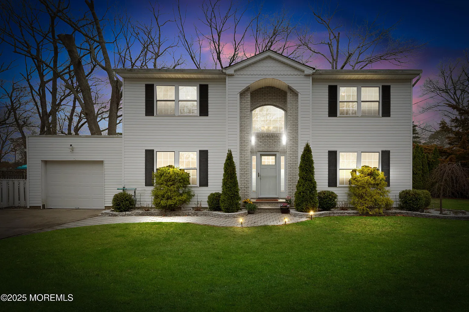 44 Bay Parkway photo 1
