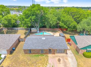 1832 Steinburg Ln, Fort Worth, TX 76134