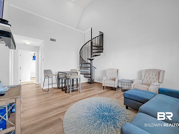 5th image of 1485 W Lagoon Ave Unit 204