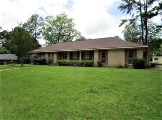 206 Espero Dr, Natchez, MS 39120