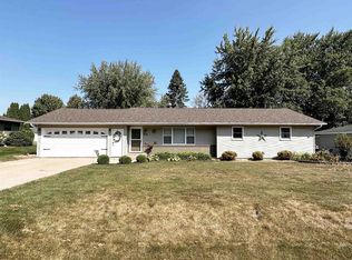 809 E 19th St, Marshfield, WI 54449
