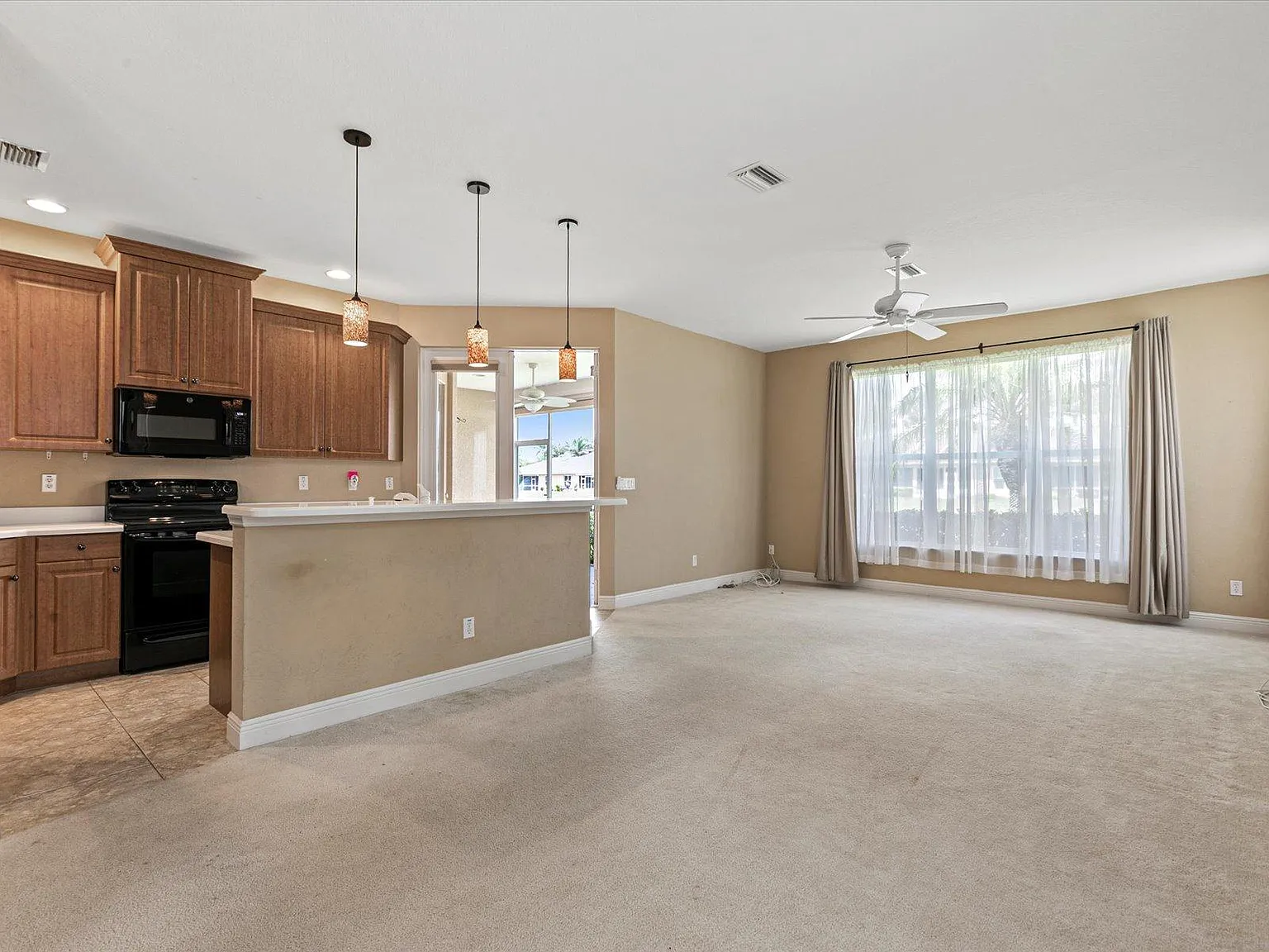 4331 Turnberry Cir — Photo 4