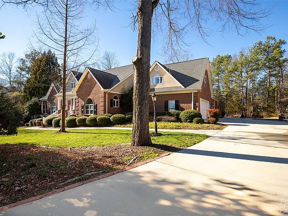 4th image of 2989 Ellington Dr