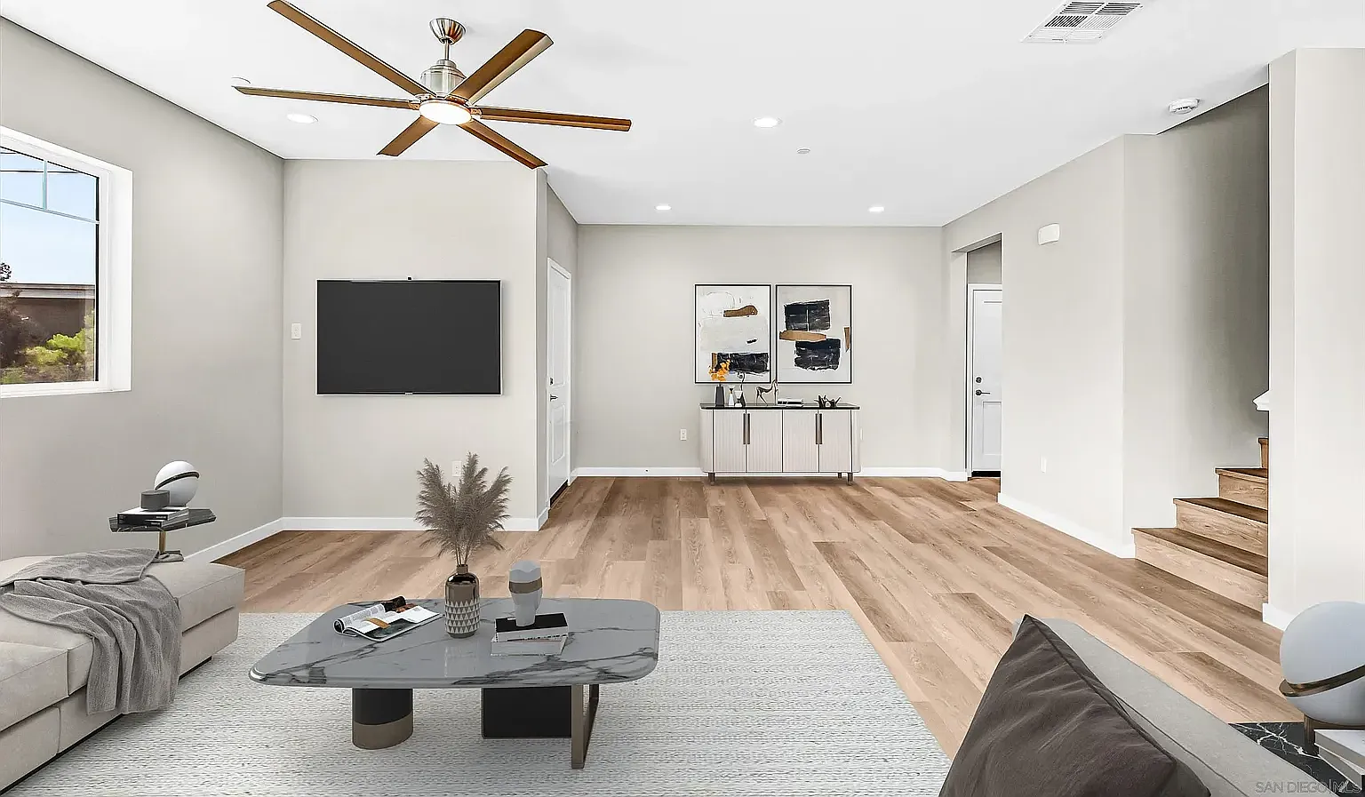 4 bed, 2.5 bath, 2132 sqft, $5,200 — Photo 3