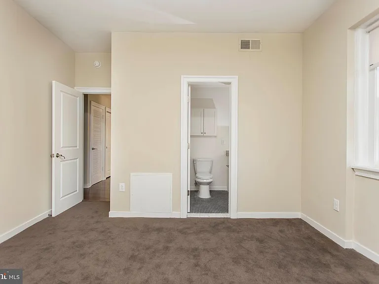 532 Spruce St #4 — Photo 11