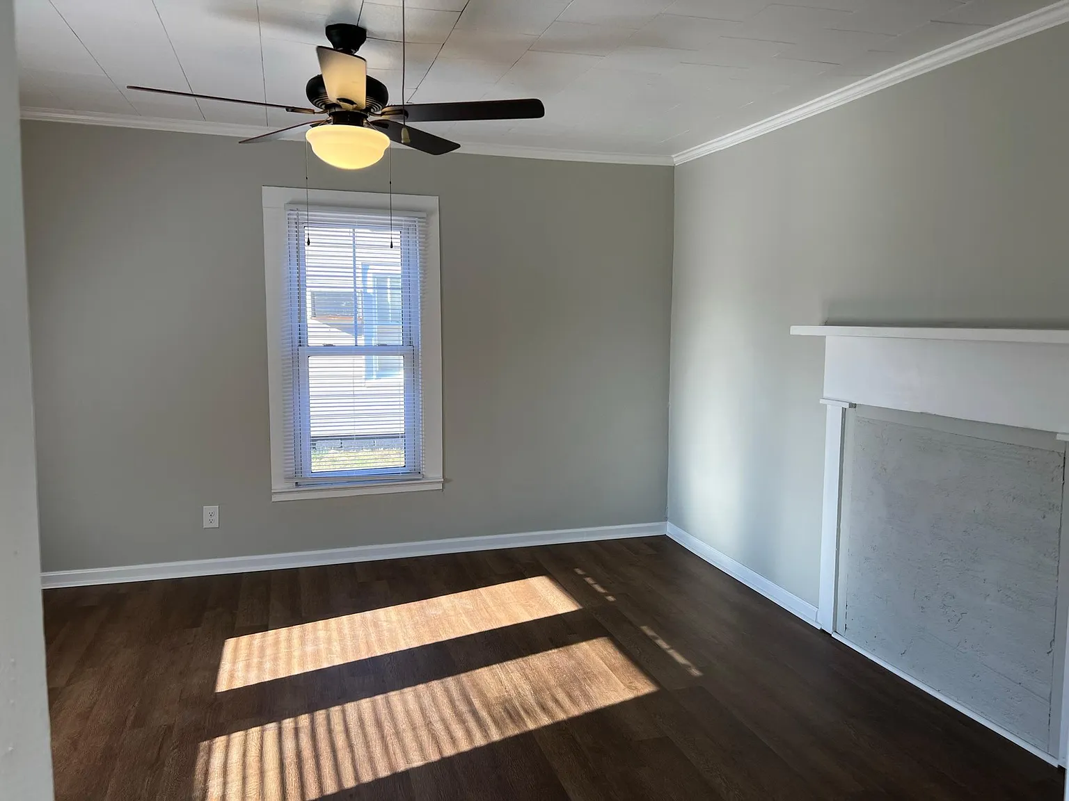 136 S Hairston St — Photo 2