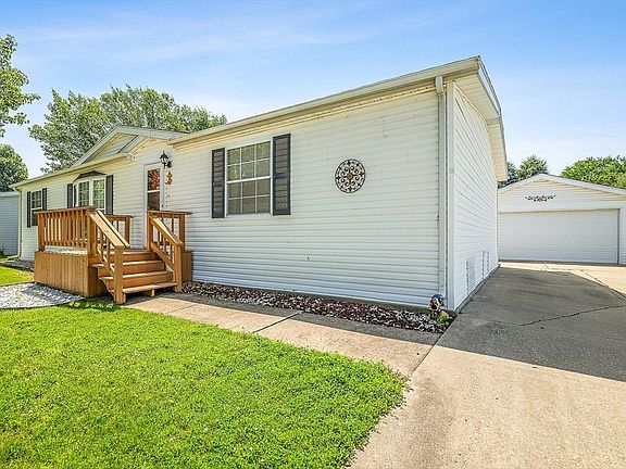3rd image of 5409 Ebonywood Ln
