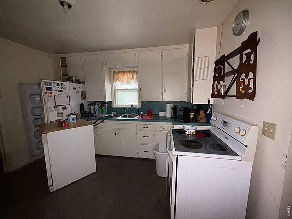5th image of 711 Lincoln St