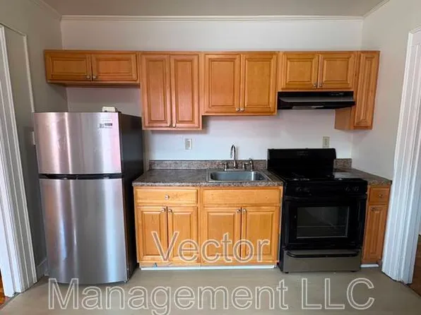 1160 Dixwell Ave #6, Hamden, CT 06514
