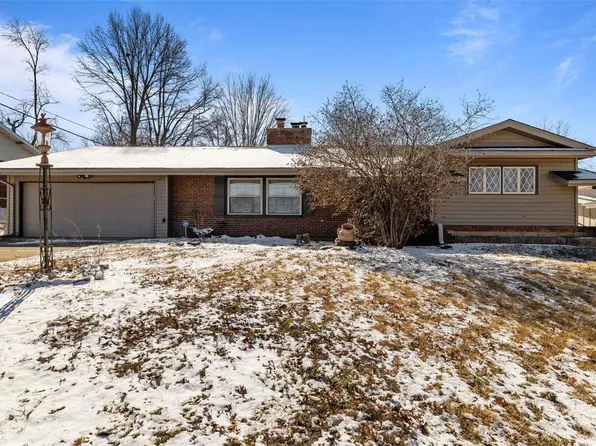 22 Graeler Dr, Saint Louis, MO 63146