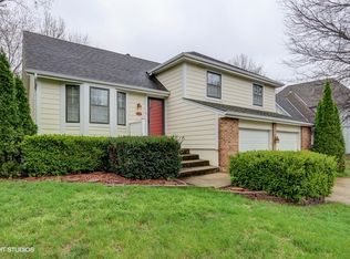 7809 W 112th St, Overland Park, KS 66210