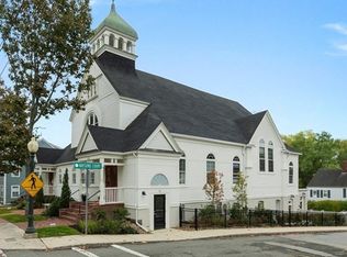 142 Main St, Amesbury, MA 01913