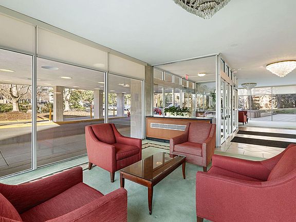 5th image of 10201 Grosvenor Pl APT 1004A