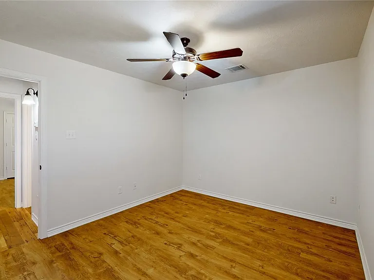 1101 Pamplin Ct — Photo 22