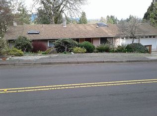 1973 Stone Crest Dr, Eugene, OR 97401