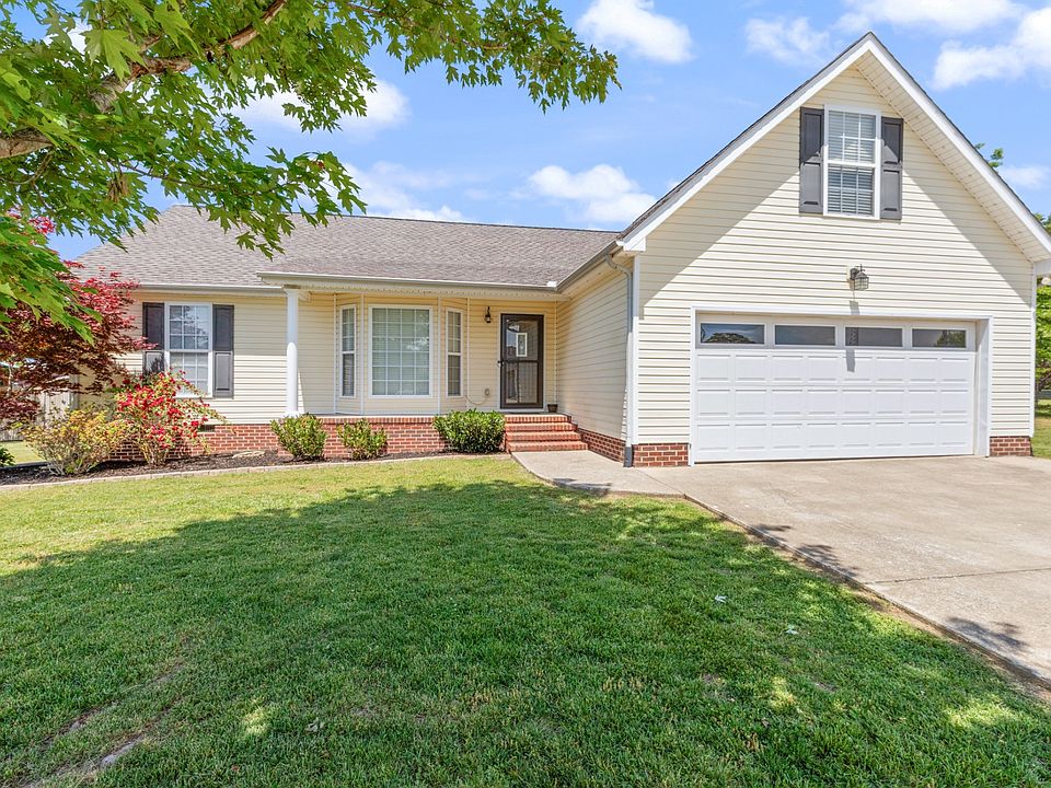 1st image of 207 Coleman Dr