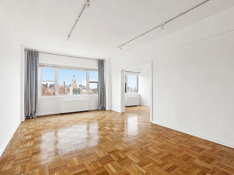 60 E 8th St #30J — Photo 4