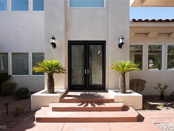 2nd image of 8712 Mesa Canogo Dr