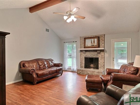 4th image of 122 Longleaf Cir
